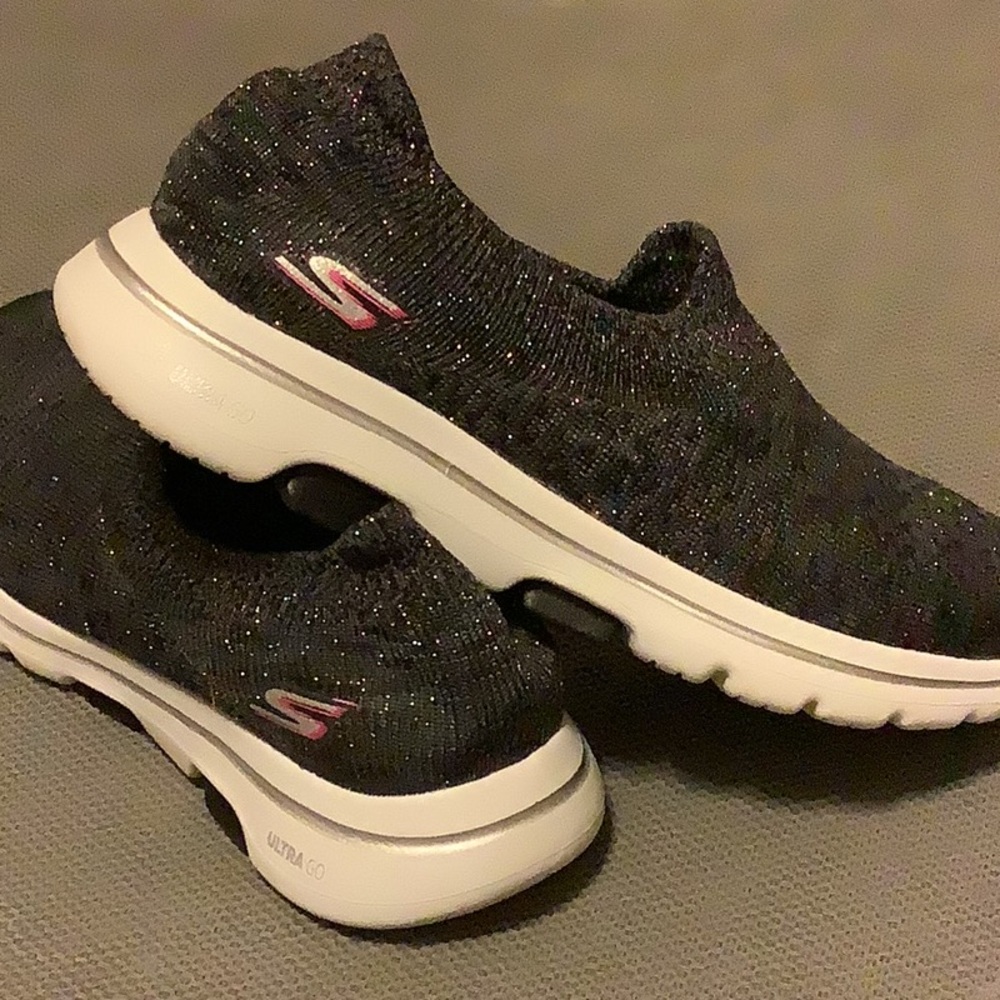 Skechers slip on